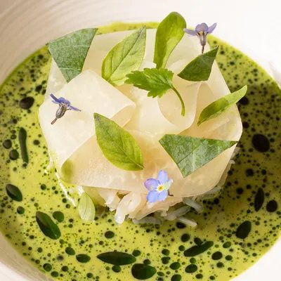 MichelinGuideUK's tweet photo. The Best Restaurants in Glasgow

Glasgow is home to an abundance of fabulous restaurants that cater to every palate &amp; purse, from MICHELIN-Starred dining to buzzy Bib Gourmands offering great value for money

Here, a few of our Inspectors’ favourite spots:
https://t.co/yMJBdrsTee https://t.co/gwhSaTs05n