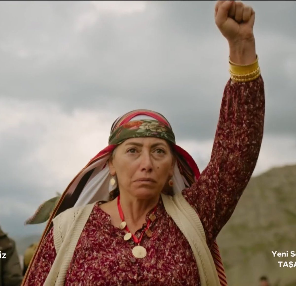 MuzikveTV's tweet photo. Şey, ben sizi hiç sevmedim geldiğiniz gibi geri gider misiniz?

#TaşacakBuDeniz https://t.co/WCPeuJVQL9