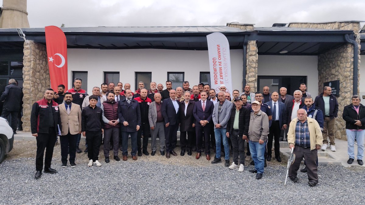 Talas_Kaymakam's tweet photo. Kaymakamımız İlyas MEMİŞ, Talas Belediye Başkanı Mustafa YALÇIN ile birlikte Koçcağız Mahallesine ziyarette bulundu. https://t.co/DqGJbawKIy