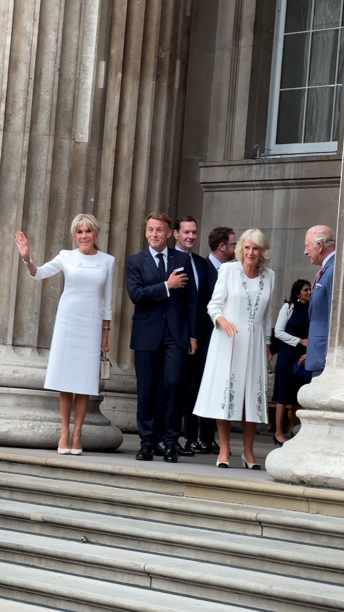 WhatLiesST's tweet photo. Brigitte and Emmanuel Macron met King Charles III and Queen Camilla in London to inaugurate the Bayeux Tapestry exhibition at the British Museum, symbolizing renewed cultural ties and trust between Paris and London. https://t.co/qKOne4h67D
