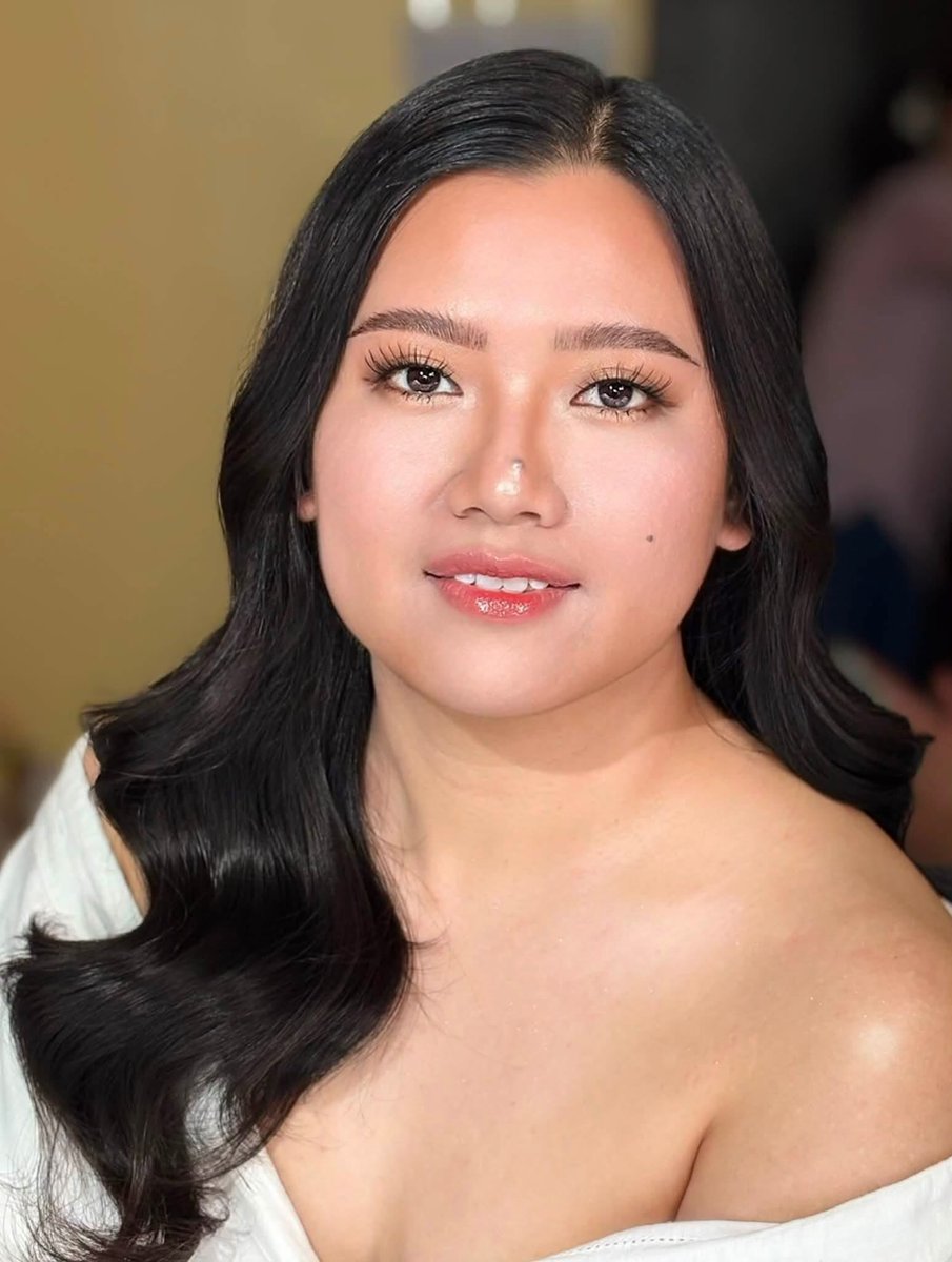 Sintomuito_'s tweet photo. Our gorgeous bride yesterday, Miss Regina Yoma. Affordable, quality hair and makeup for weddings, debuts, graduations, proms, pictorials, pageants, family portraits, and special occasions. Book your event now. https://t.co/yP1fR1jOIQ