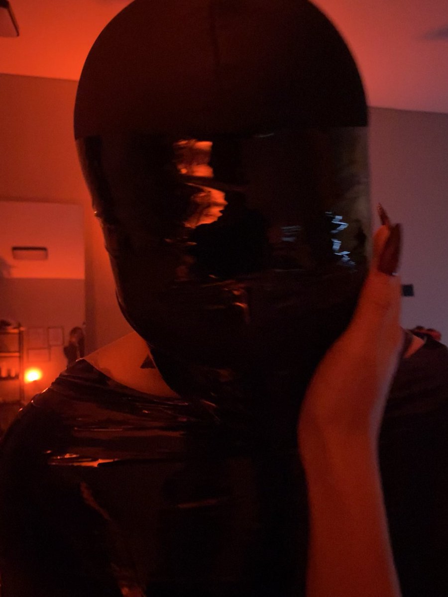 Ravensdom's tweet photo. 在妈妈这里你不需要思考 把你下贱的身体交给我
#sm #裹尸 #女王 #字母圈 #木乃伊 #窒息 #束缚 #贱奴 https://t.co/Tf8lg0by7j