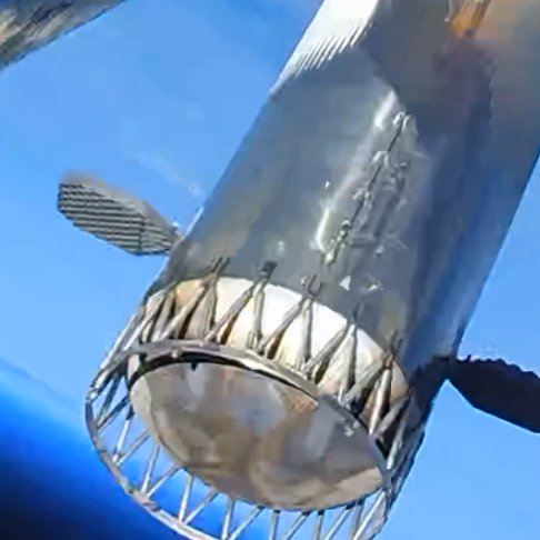 dpoddolphinpro's tweet photo. The discolouration on the top of the Booster dome!!!

Imagine when we start getting multiple re-flights... https://t.co/NfUCdVsIEH