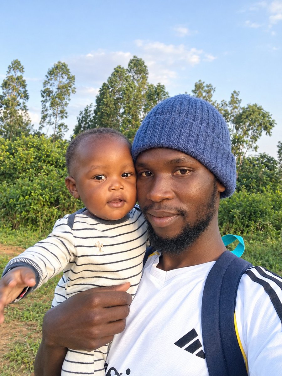 dosantosgeorge2's tweet photo. Huyu nae niliachiwa akiwa one month but am now a proud father🙏 https://t.co/pr2XgAX2L8
