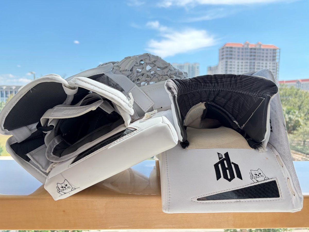 LightningFDN's tweet photo. The puck has dropped on our season and our Home Opener Bolts Silent Auction! Bid on amazing items, including a one-of-a-kind Opening Night 1996 piece signed by both Tony and Phil Esposito. To place your bids, visit: https://t.co/vW8TKYA3R1 https://t.co/McOPWUoneA