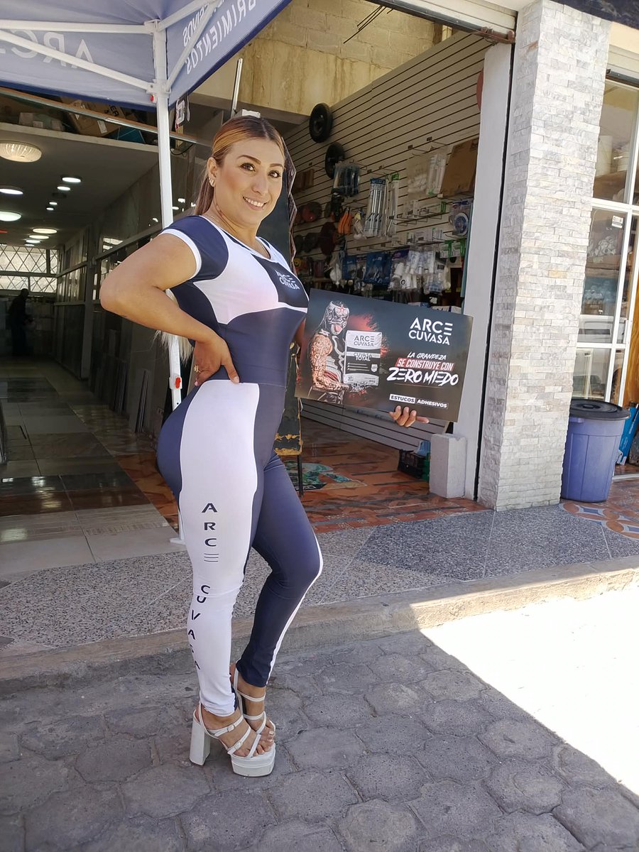 edecanesgalatea's tweet photo. #viernes  aqui #ZeroMiedo la resiliencia contagiosa de @penta_zero_miedo y nuestra bellisima 😍Nay😍 en #Puebla , #edecanes #EdecanesPuebla #edecanesmexico #ActivacionesDeMarca #PromocionDeNegocios #Animadoras #arcecuvasa #estuco #PentaZeroMiedo #Penta0M #halloween🎃 https://t.co/z7j2e7yA3C