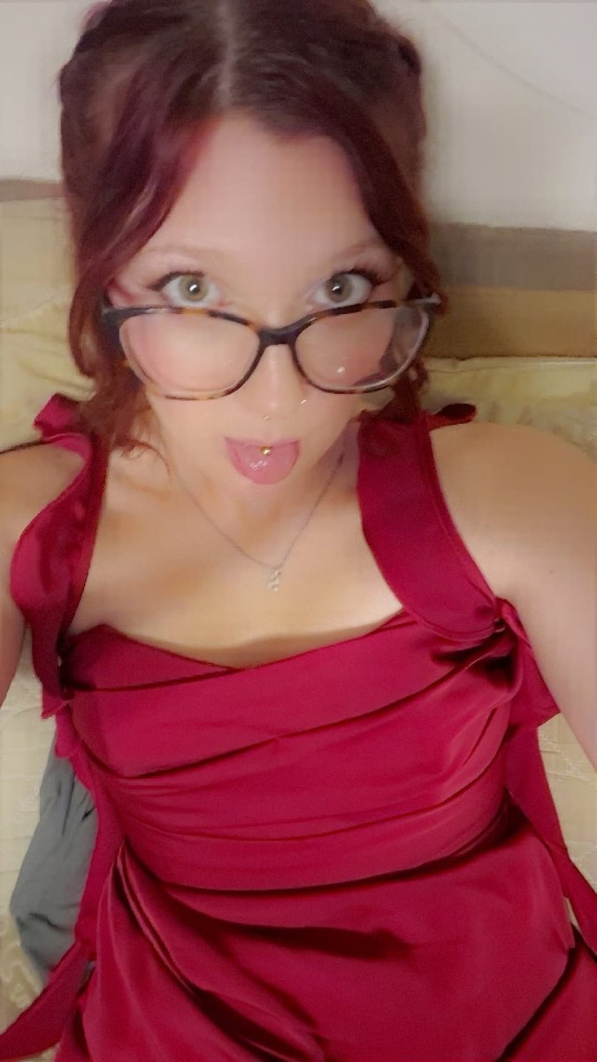 sofia_nicole13's tweet photo. Good afternoon! I’m back from the wedding and will be accepting orders today. If you’re interested please message me 😘😉 #selling #buyingcontent #buyingcontent𝗠𝗘𝗦𝗦𝗔𝗚𝗘 #buyingcontent𝗠𝗘 #buyingfeetpictures  #buy https://t.co/C5mI2a1d6q