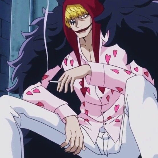 pinkkois's tweet photo. martin as corazon 😭😭😭 https://t.co/Hu1flsXh8Y