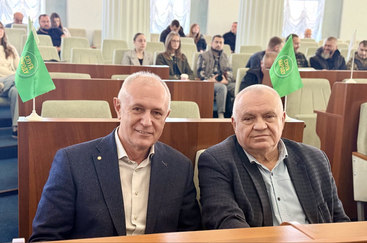 Kuklin_Oleg's tweet photo. 2 жовтня. Чергова та позачергова сесії Черкаської обласної ради 🇺🇦
 Із позитиву: 
✅ розглянули питання стипендіального забезпечення та #погодили збільшення стипендії студентам закладів освіти Черкащини  🏛️🎓   як державної, так і комунальної форми власності з 1 вересня 2026 року
✅ на Черкащині 2027 рік #оголосили Роком В’ячеслава Чорновола
✅ #підтримали звернення трудового колективу «Іркліївського риборозплідника рослиноїдних риб» про необхідність зміни підходів до управління підприємством до Президента України, Кабміну, голови Верховної Ради України, голови Фонду державного майна України 🇺🇦
✅ #затвердили прогноз обласного бюджету на 2027–2029 роки 
✅ #додали до  програми розвитку фізичної культури та спорту на 2025–2029 роки студентські ліги «Пліч-о-пліч»
✅ визначили серед депутатів, шляхом рейтингового голосування, кандидатів до складу Наглядових рад п’яти обласних медичних закладів:
1. Черкаська обласна лікарня - Анатолій Яріш, Зоя Зирянова, Наталія Качан;
2. Дитяча обласна лікарня - Олег Куклін, Світлана Журба, В’ячеслав Бабенко;
3. Черкаський клінічний онкологічний центр: Людмила Сущенко, Катерина Калініченко, Семен Радченко;
4. Черкаський кардіологічний центр: Олег Петренко, Микола Кондрацький, Олександр Радуцький;
5. Черкаська обласна психіатрична лікарня: Микола Кондрацький, Володимир Доманський, Євген Таран.

❌ Але процес формування складу Наглядових рад  в цілому знову НЕ завершений, що може вплинути на своєчасне укладання договорами з Національною службою здоров’я України на 2027 рік.

В умовах повномасштабної війни Черкаська обласна рада 🇺🇦 має працювати стабільно й ухвалювати важливі для області рішення вчасно. Більшість депутатів налаштовані на конструктивну роботу. 
Але, на жаль, сьогодні є проблеми з організацією цієї роботи, і управлінська криза в раді досі не подолана...