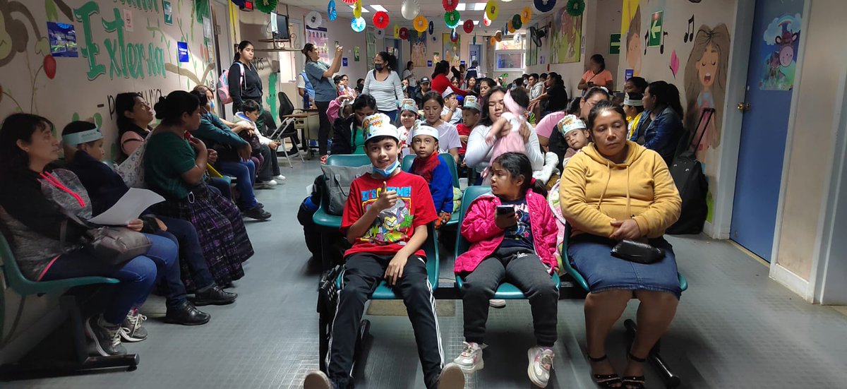 HRooseveltGT's tweet photo. Con motivo de la celebración del Día del Niño, el equipo de la consulta externa de pediatría transformó las instalaciones en un espacio lleno de ilusión, magia y sonrisas. https://t.co/w0c7twwsvo