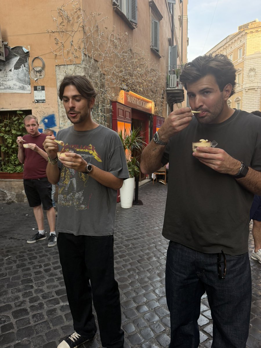 alexmamyy's tweet photo. pov : weekend in rome 
>> ads manager is really your toxic best friend https://t.co/mAxqNdd5qy