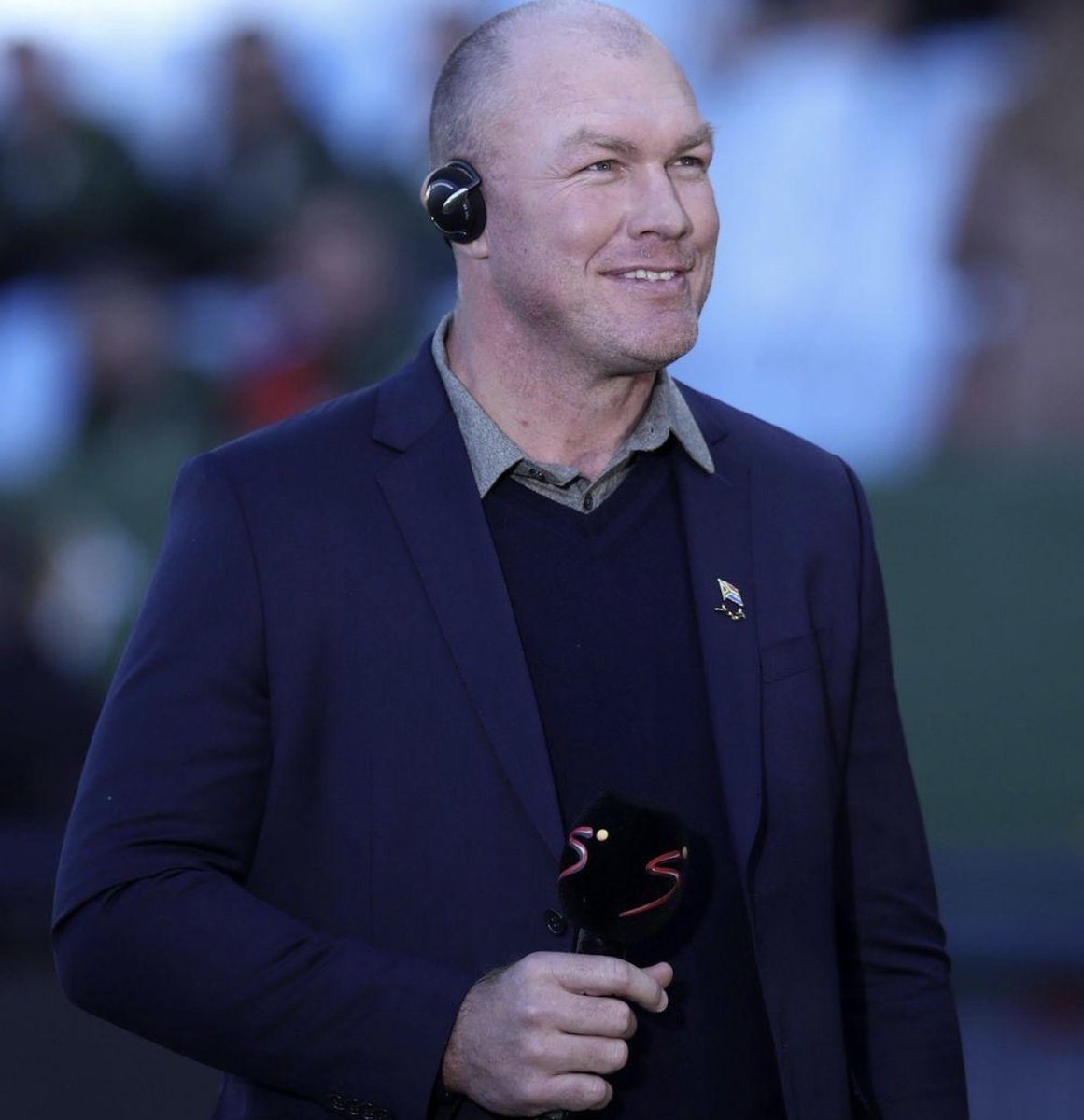 RugbyGerrit's tweet photo. Former players making the jump into punditry who has absolutely nailed it, and who hasn’t?

For me, Schalk Burger has been one of the best. He actually adds something to the broadcast rather than just telling us what we can already see.

Who else has made the transition really well?

Which former player did you expect to be brilliant on TV but just hasn’t clicked? 

 @SuperSportTV @URCOfficial @URCOfficial_RSA @HiluxNPC @premrugby 

#Rugby #RugbyUnion