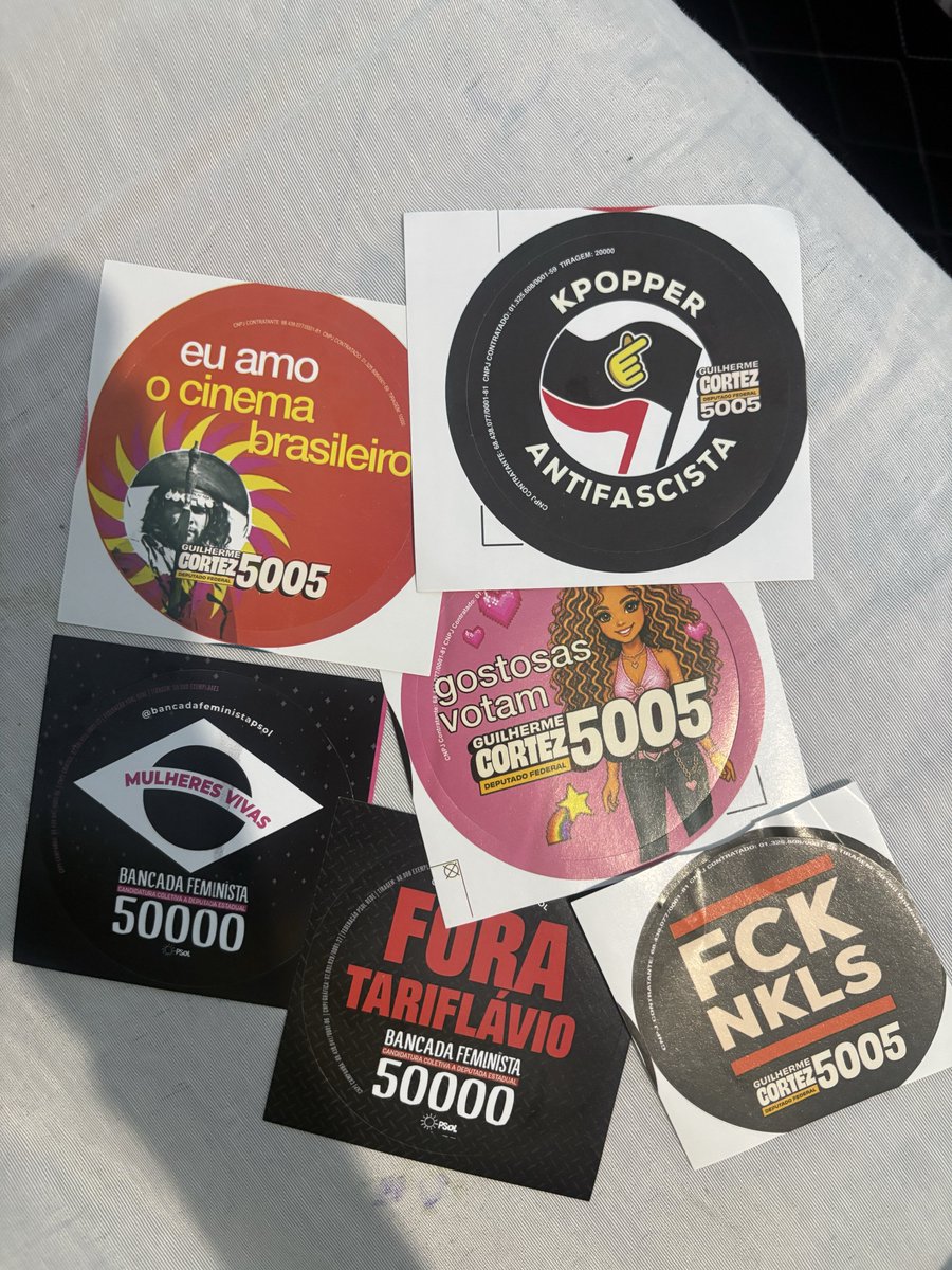 filesjiaer's tweet photo. quando eu não passo por nenhuma banquinha do @cortezpsol mas meu irmão passa e traz pra mim 😛😛 https://t.co/BO5iAfSe8i