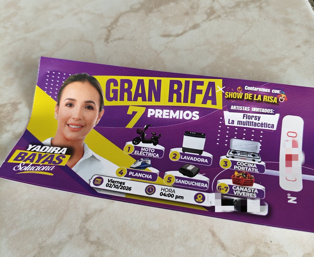 nanDoWalkerEC's tweet photo. Mientras tanto en Santo Domingo, la señora de ADN que "regaló" cocinas de inducción y usó a estudiantes en sus videos promocionales haciendo campaña anticipada pasándose por el forro toda normativa. https://t.co/Bbdxy021zK