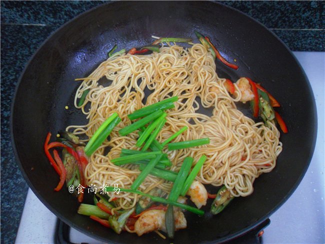 c_raterm_77_205's tweet photo. The burning and smooth noodles make the fierce sailors on board laugh. https://t.co/QVt7pv0DB7