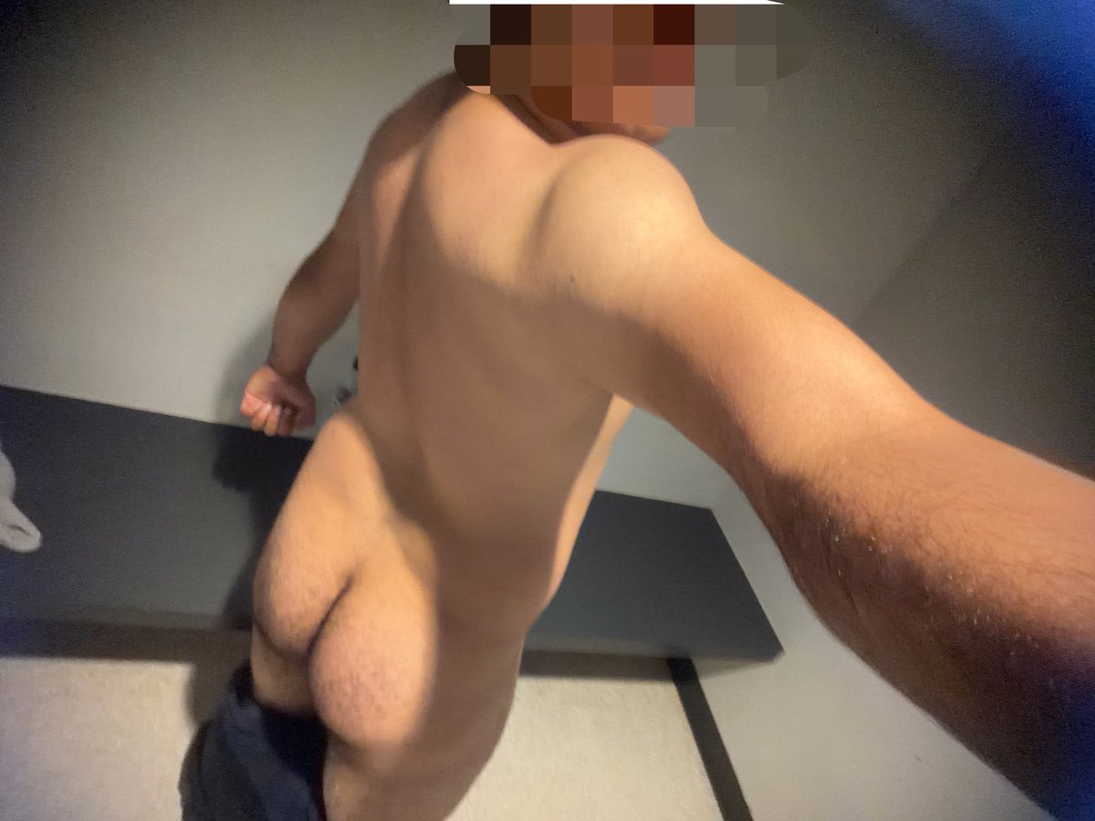 Tacticalfeetguy's tweet photo. Wha do u like more ground or back #porn #bear #nsfwtwtًً  #gayporn https://t.co/YtGmPkdY8R