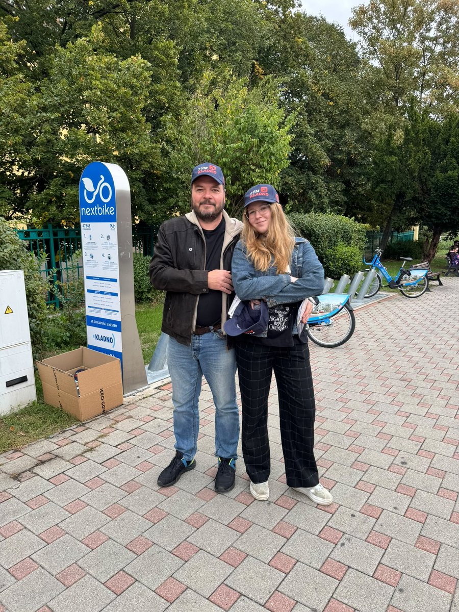 tym_kladno's tweet photo. Dnes jsme vyrazili mezi vás. 🟠 Děkujeme za každé zastavení, rozhovor i za to, že jste s námi sdíleli, co vás v Kladně trápí a co byste tu chtěli vidět jinak.

TÝM KLADNO ��� Je čas střídat.

#TýmKladno #JeČasStřídat #Kladno #Volby2026 https://t.co/DDkeGVtYX1