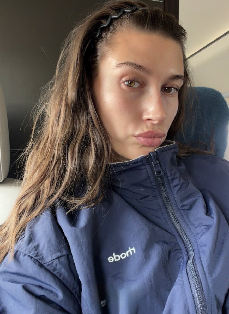 offmybieber's tweet photo. i NEED this rhode jacket https://t.co/eIUrQorIJD