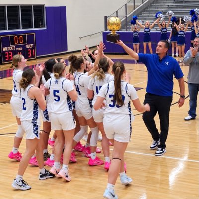ladyowlbball's tweet photo. #oneteamonedream https://t.co/2ig0yKhjcc