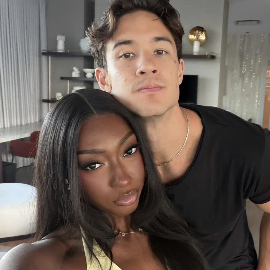 core4lii's tweet photo. If black girls getting loved without having to struggle is a “scam”, gimme more of that🥹 https://t.co/vVaFTHby3u
