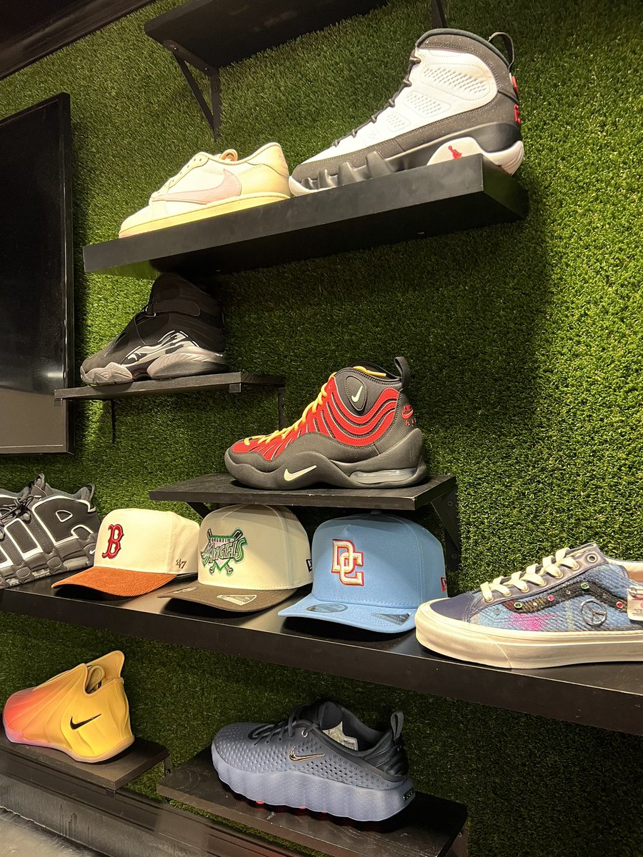 PATisDOPE's tweet photo. New arrivals are here ! We are open Friday/Saturday 12-8pm come see us !

15608 Emerald Way Bowie MD https://t.co/xMjBer6lwb