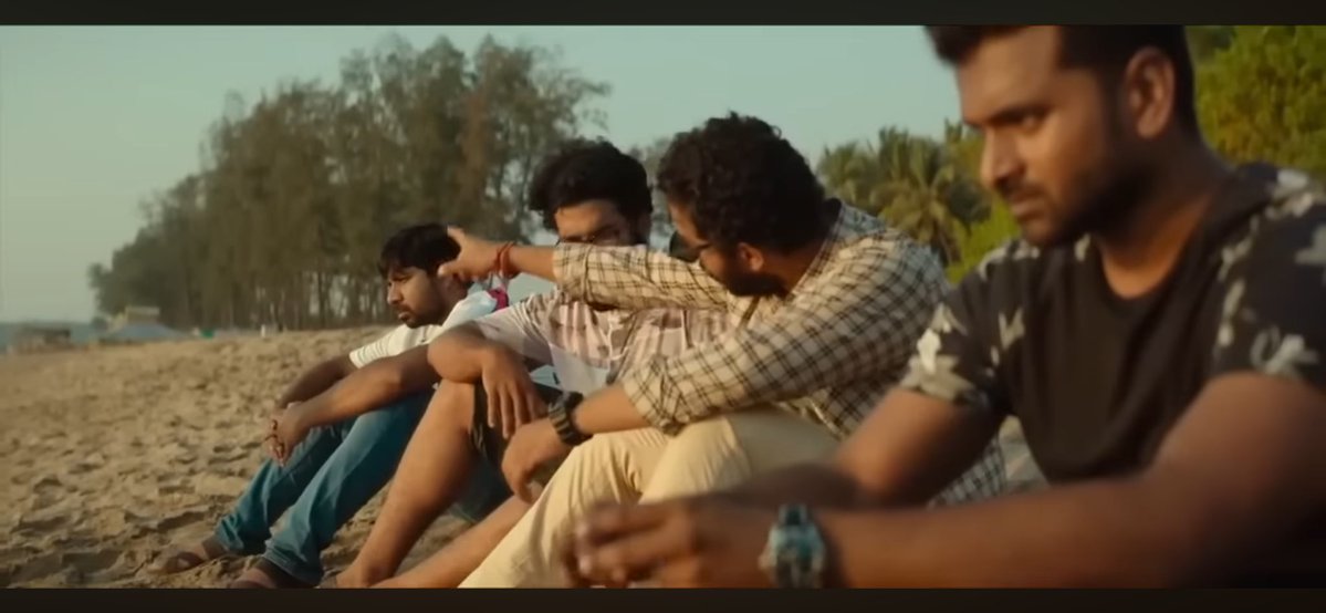 DasuFromDc's tweet photo. @cheekss4042 Neel : nuvu kodiga drama raseytapudu akkadiki poii kurchoo 🤨 https://t.co/UF2yEXCljP