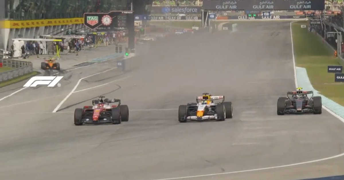 MV33Racing's tweet photo. THIS is what a proper F1 track looks like.

3 cars wide and there’s still room for another car.

Bring Sepang back to the F1 calendar and get rid of one of those awful street tracks. https://t.co/QuCRMf416V