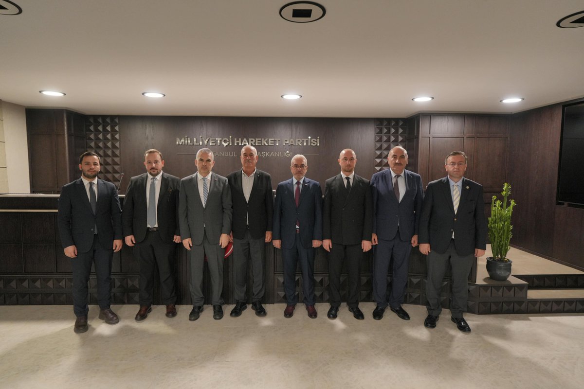 _MHPistanbul_'s tweet photo. Milliyetçi Hareket Partisi İstanbul İl Başkanlığı Disiplin Kurulu ilk toplantısını yaparak, başkanlığa Mahmut Açar'ı seçmiştir. Görevlerinde üstün başarılar dilerim.

@BBvolkanyilmaz 
MHP İstanbul İl Başkanı https://t.co/fjbzVZFJZm