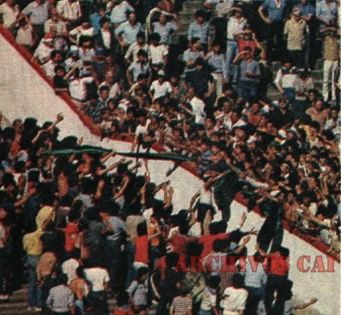 MaxiJRoldan's tweet photo. 4 de diciembre de 1983.

Independiente 3
Nueva Chicago 2 https://t.co/41Paz2PrK0