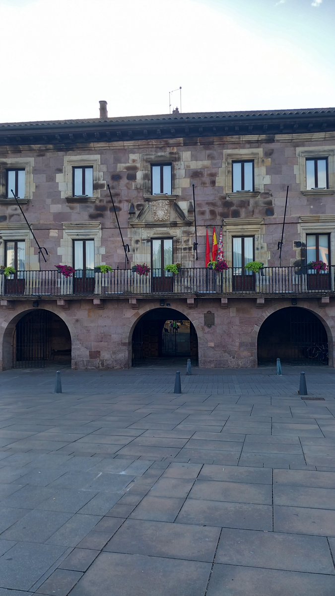 PepGranellTrave's tweet photo. Cada día habían ganas de volver a las 20 h a picar algo. En Francia de esto no había🤣👇
No lo olvidaré. Espero el verano q viene volver y que esté.
#Twitter #Viernes #BuenasNoches #tapear #Navarra #Txistorra #croquetas https://t.co/7S3bInPkYb