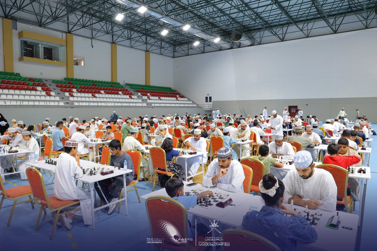 Mcsy_GovernBatS's tweet photo. منافسات مثيرة في بطولة محافظة جنوب الباطنة الدولية للشطرنج الخاطف 2026 نظمتها الإدارة بالصالة الرياضية بالمجمع الرياضي بالرستاق شارك فيها 172 مشارك ومشاركة من مختلف الجنسيات… https://t.co/dKS0yMcdE3