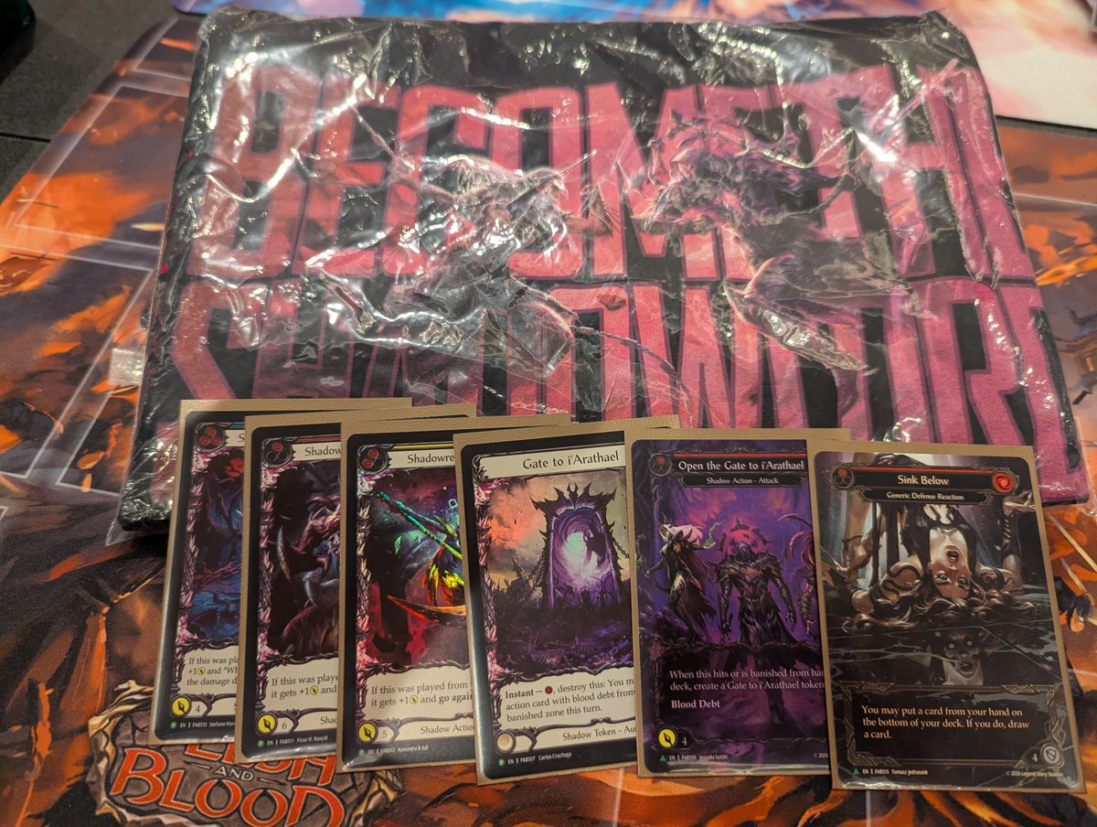 alsosteve's tweet photo. Great first day of side events at #Calling100 went 3-1 on Levia in my limited event if I played a little tighter I could have had the last win. Picked up lots of cool promos and merch and picked up the PT anime Gravy Bones and a foil Blaze vibes are fire CC later @Crew3Podcast https://t.co/QRCRIb5hY0