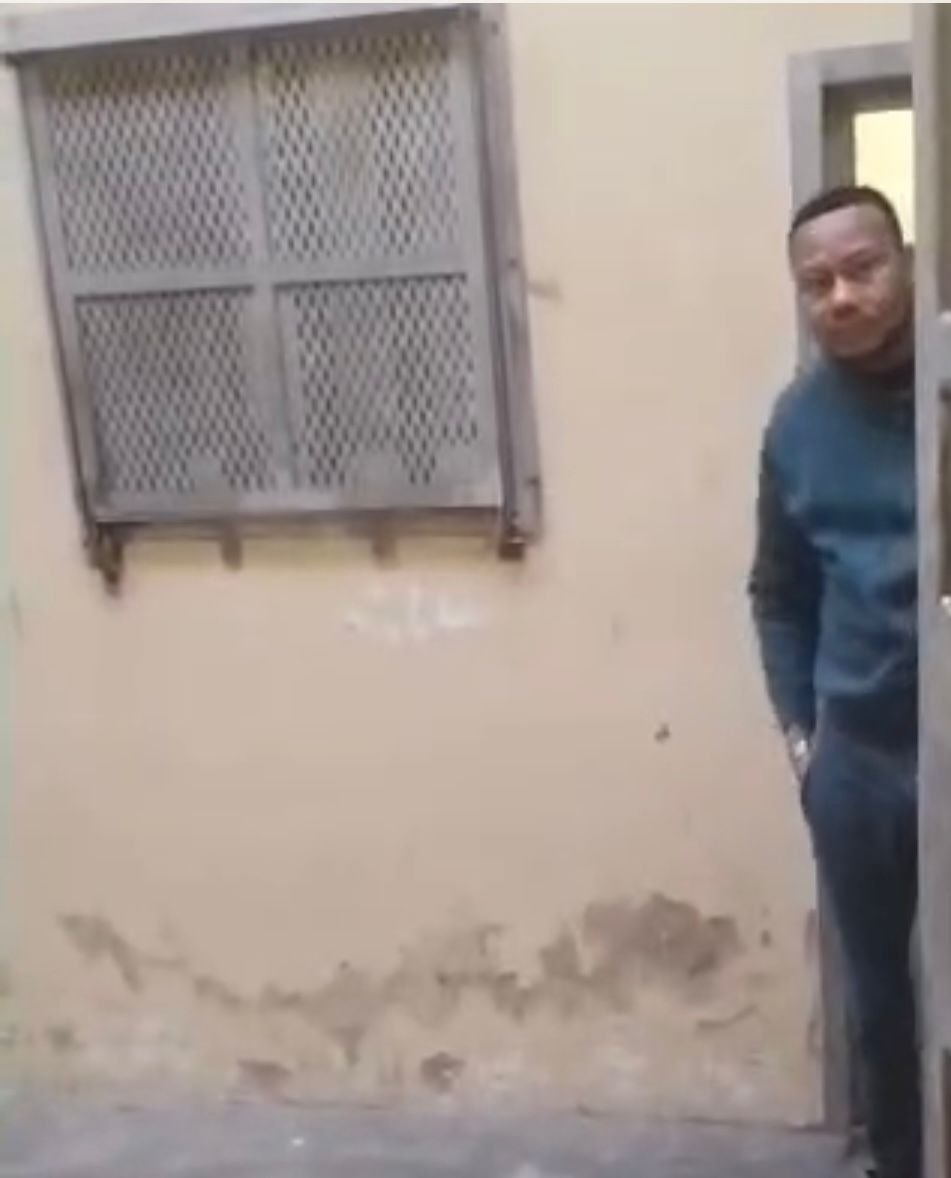 Musa_Khawula's tweet photo. a look at blue mbombo with her jailbird boyfriend tebogo nokwane. 

blue mbombo got kicked out of the 'villa' in sandton due to failure to make rent timeously and struggling blue mbombo moved into a r115 000 per month mansion meanwhile her abusive boyfriend tebogo nokwane is in and out of prison,

xo xo,
gossip girl,