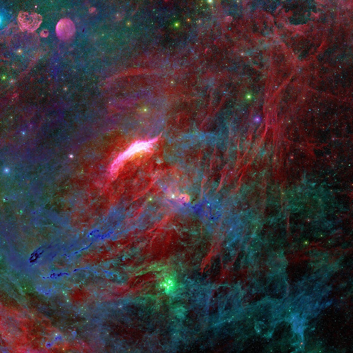 InterestingHOF's tweet photo. Emission nebulae behind molecular clouds in the constellations Perseus and Taurus seen by the Northern Sky Narrowband Survey.

TK833, 2025 https://t.co/RFx2bsQxcJ