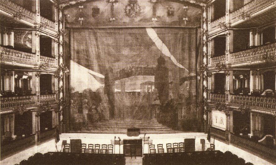 deleslletres's tweet photo. El 3 d'octubre de 1867 es va inaugurar el teatre Romea a Barcelona.
Entre 1939 i 1945 no es va permetre representar cap obra en la llengua pròpia de Catalunya.
Els programes de mà de les obres foren prohibits en català encara durant molts anys més. https://t.co/qCsCVILxmP