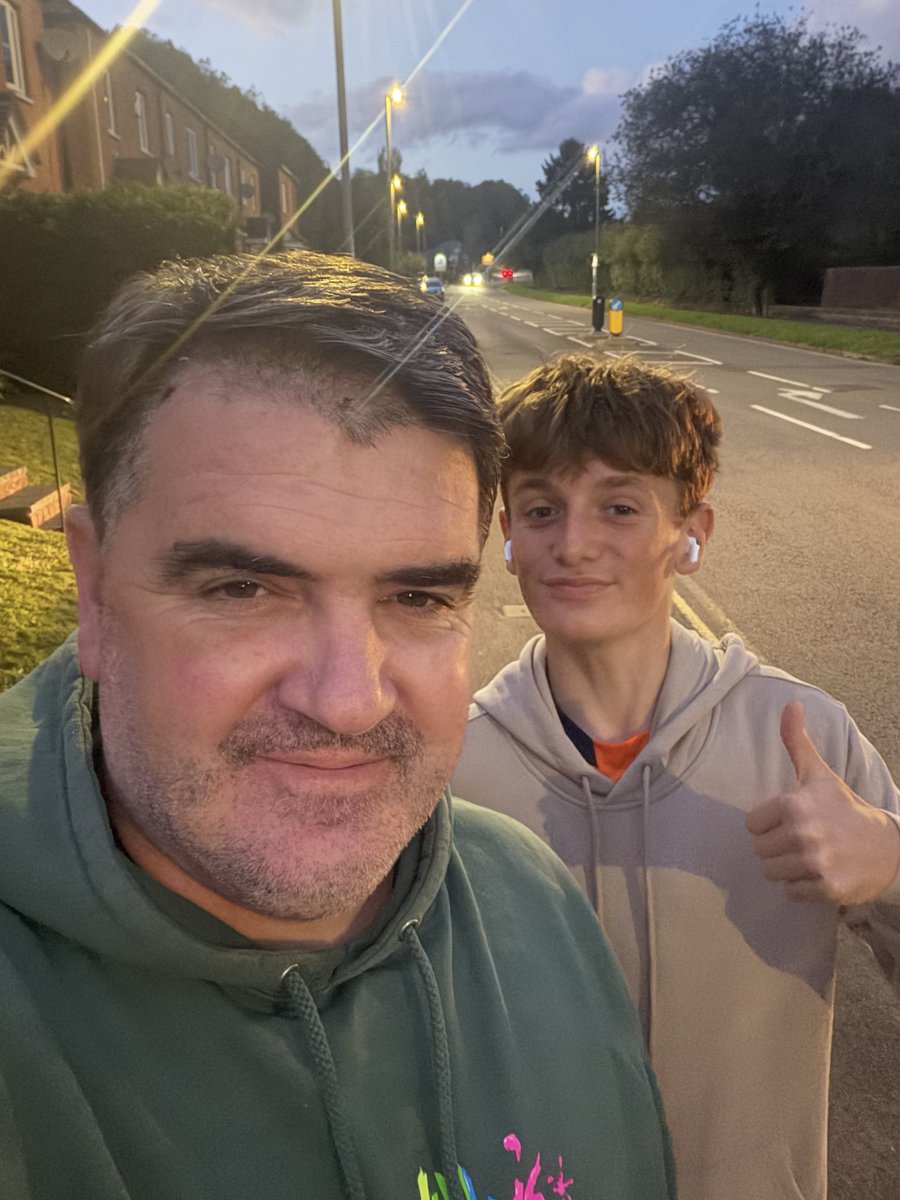 MikeFowlerSS's tweet photo. The rebuild begins, hospital to 5k. Reassuring that I’m as slow as I was when I played. My hair is growing quicker than I moved 😅 

#ifindoubtgetcheckedout #BrainHealth 
#braintumoursurvivor #braintumourawareness https://t.co/A3BSKRBKcQ