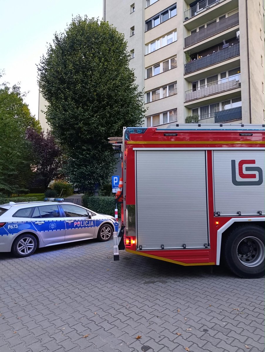 row_info_pl's tweet photo. 🚨 WIĘCEJ TREŚCI Z DRAMATYCZNEJ INTERWENCJI PRZY SŁAWIKÓW https://t.co/zpRJdNfg2J
