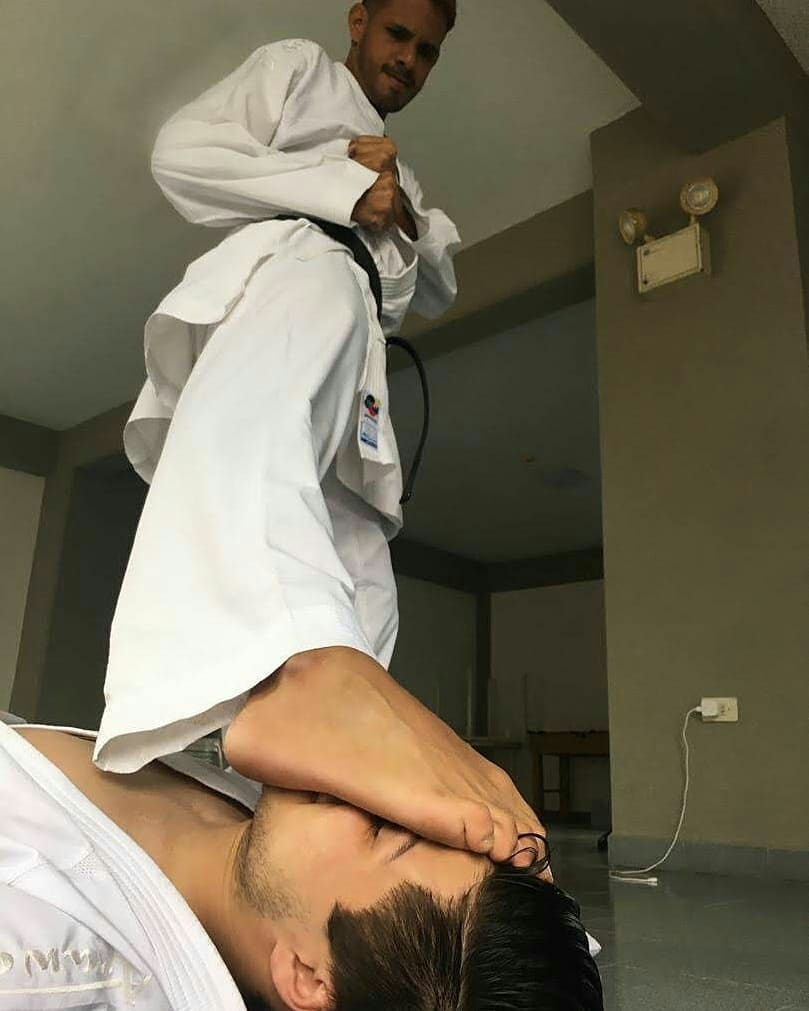 malemartialarts's tweet photo. You're not at my level yet, doormat 
#karate #taekwondo #martialarts #malefeet https://t.co/KTNjMIoul0