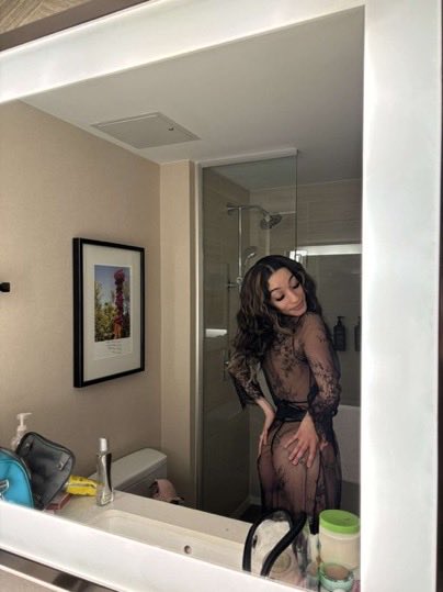 Leawet0's tweet photo. Weekend links?available for bookings rn 
#dallas #dallasmeets #dallasfreaks https://t.co/QRDiSos1Er