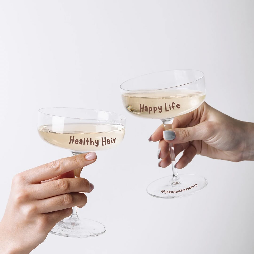 EvalynBrelo7's tweet photo. Here’s to good hair days and living our best, sparkly lives. Cheers to healthy hair and happy vibes all around! https://t.co/gn1fKvauDs