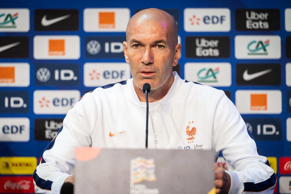 theMadridZone's tweet photo. 🚨 Zinedine Zidane: "I will be a little frustrated when the international break ends, I want to stay with these players.

But it is what it is, this isn't club football." https://t.co/32Ge7y4sIz