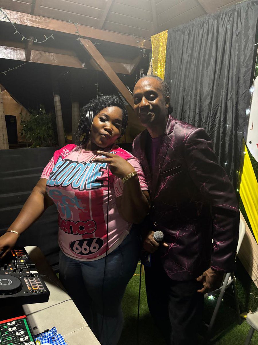Yardstyleliveja's tweet photo. Musicphill promotion @chitchat_withchanz #DjChanz #first Female Selector on Yardstylelive #Musicphill Reggae Show on Yardstylelive @willysthatchroof Yardstylelive #radioshow #caribbeanradio https://t.co/qt6eurqcIR