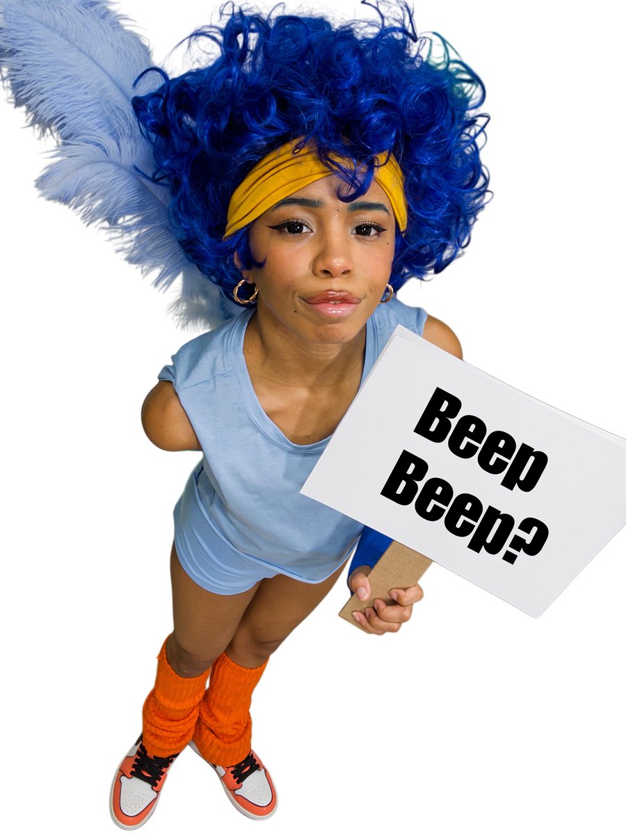 SimplyHunni_'s tweet photo. Beep beep? 
#roadrunner https://t.co/B1yV0sVMZi