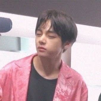 nongtaepics's tweet photo. nong tae’s sleepy face is so cute and funny huh? all chubby and round after waking up ( - ⌓ - ) https://t.co/JivyhdVYp6