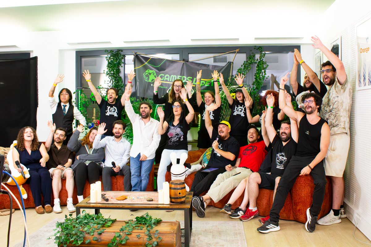 gamers4pets's tweet photo. 🏴‍☠️LE PRÉSENTIEL GAMERS4PETS EST LANCÉ !🏴‍☠️
Une quinzaine de streamers sont réunis sur le plateau, aux côtés de + de 200 streamers en ligne !🎮🐾
Tout le monde se mobilise pour vous divertir pendant ce week-end caritatif au profit de la cause animale. ❤️
▶️https://t.co/9ogbvXGVLG https://t.co/F611Vs1gws