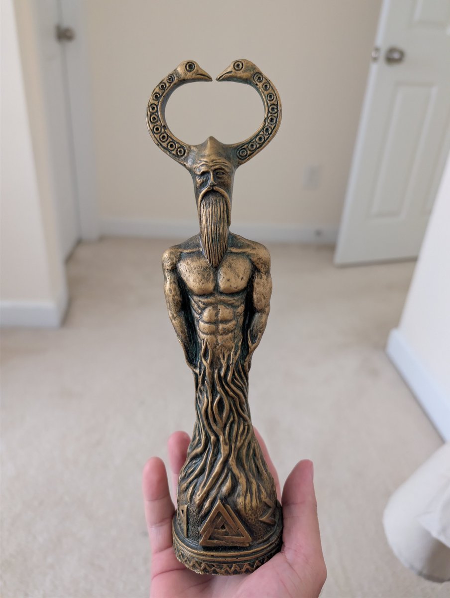 Wulfcytel's tweet photo. My Allfather statues https://t.co/7BsH8IQzxZ