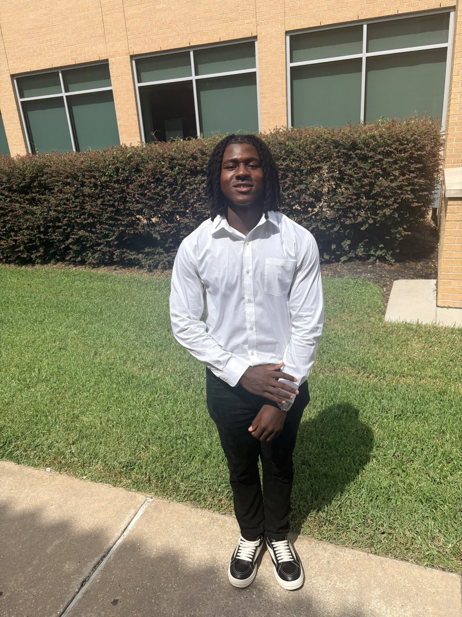 hunter_lynel's tweet photo. Thank you so much to @GalenaParkISD @GPISD_Athletics and (Superintendent)Dr. John Moore(HAPPY BIRTHDAY !!!!!)for inviting me to speak at the , State of The Schools Luncheon . So grateful for the opportunity.@CoachZ_McCarthy @Elisa2002 @coachgcross @NSNationFB @ShaunWynn10 https://t.co/0KP65zdQ23