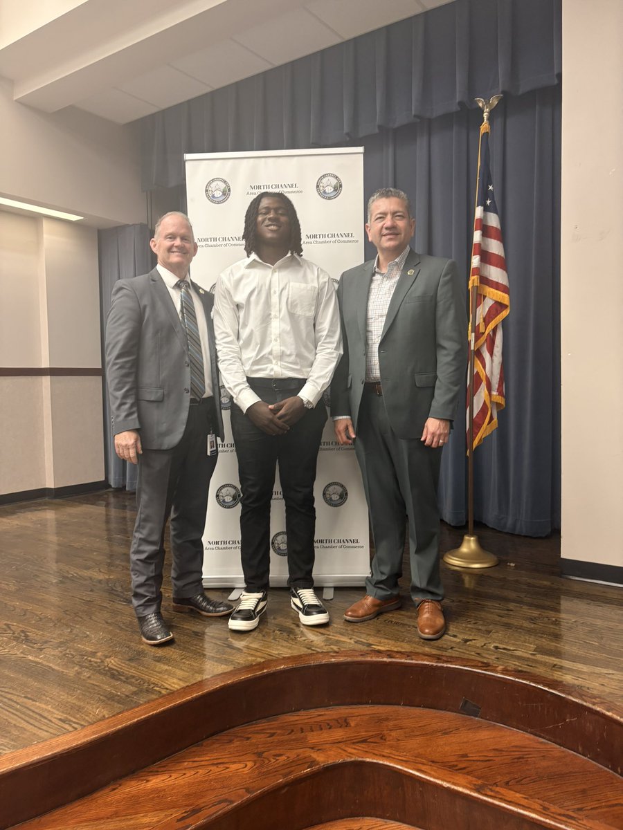 hunter_lynel's tweet photo. Thank you so much to @GalenaParkISD @GPISD_Athletics and (Superintendent)Dr. John Moore(HAPPY BIRTHDAY !!!!!)for inviting me to speak at the , State of The Schools Luncheon . So grateful for the opportunity.@CoachZ_McCarthy @Elisa2002 @coachgcross @NSNationFB @ShaunWynn10 https://t.co/0KP65zdQ23