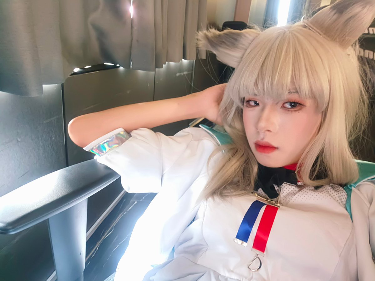 Meyra146271's tweet photo. 离开终末地后摆烂打瓦的佩丽卡#cosplayㅤㅤㅤㅤㅤㅤㅤ #男娘 https://t.co/JzbgRSvj2i