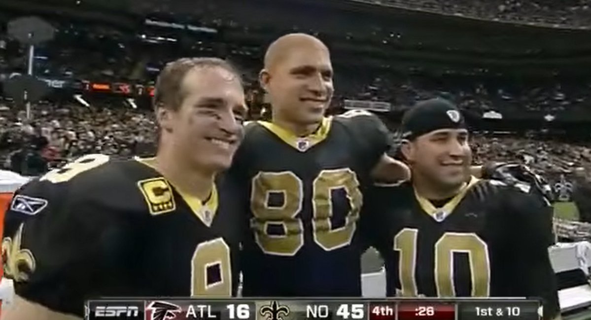 datboywolf's tweet photo. I want niggas taking pics on the sideline while the game going on Monday night cuz we stomped them so bad https://t.co/nhVfZ14Lkz